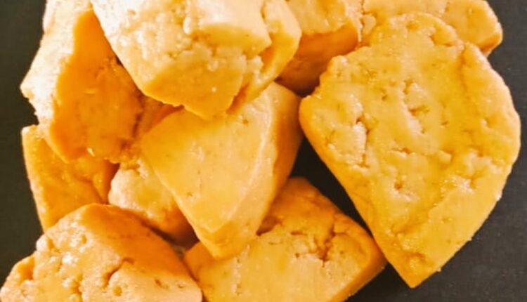 chhenamudki-is-a-famous-odia-sweet-of-odisha